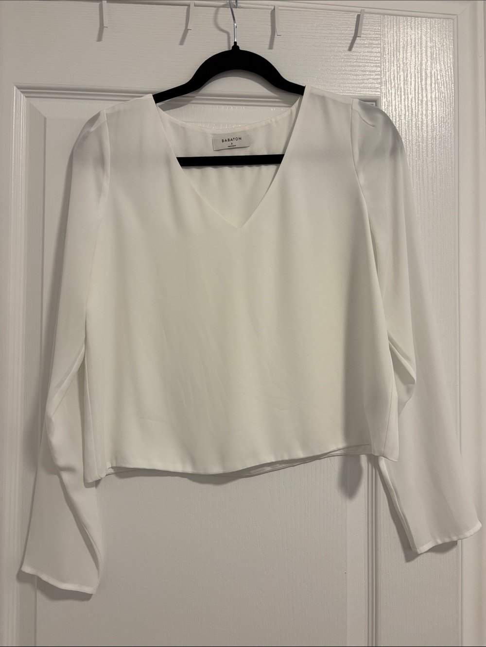 Babaton White V-Neck Long Sleeve Blouse